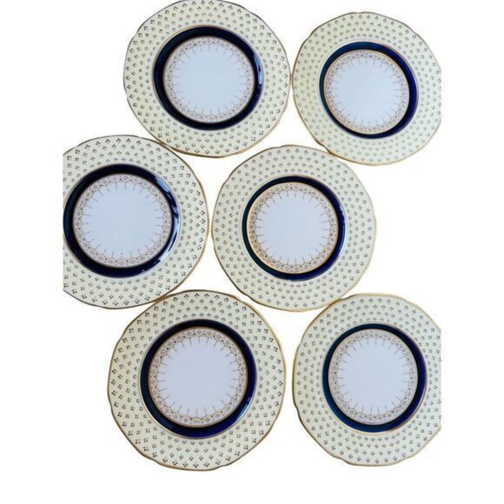 Paragon By Appointment China Potters To‎ HM Queen Elizabeth 6" Bread Plate